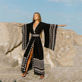 Damen-Kimono mit eleganten Mustern