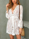 Kurzes, elegantes Boho-Spitzenkleid